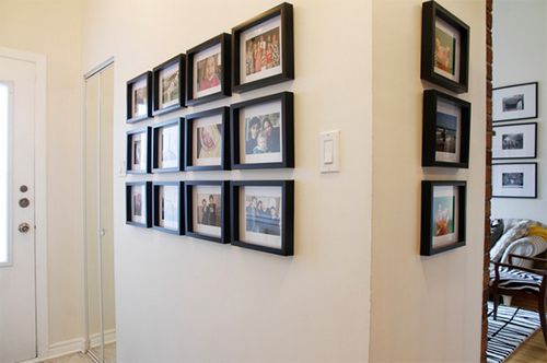 расположение фотографий на стене разного формата