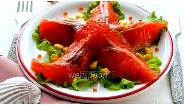 Вкусный салат с красной рыбой