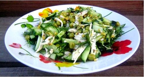 Вкусный салат с зеленым горошком