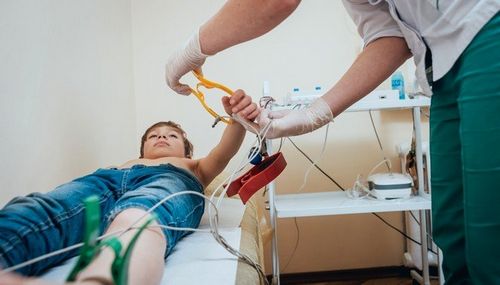 Экг ребенку в москве - сделать с расшифровкой в клинике семейный доктор
