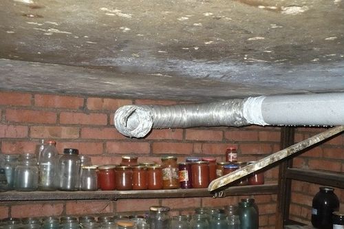 Вентиляция в погребе с двумя трубами и система с одной трубой