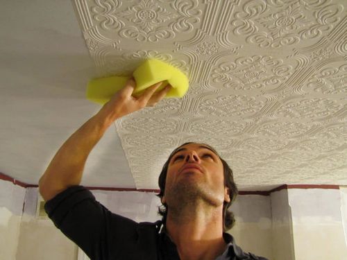 Как клеить флизелиновые обои на потолок правильно и легко