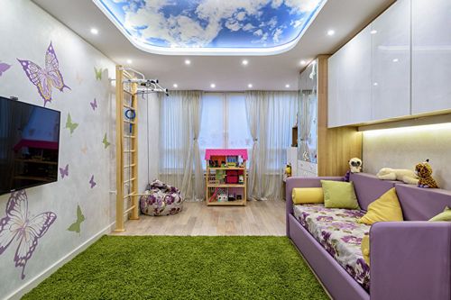 Как выбрать потолок в детской комнате при ремонте