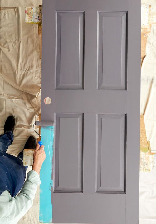 Подготовка деревянной двери к покраске