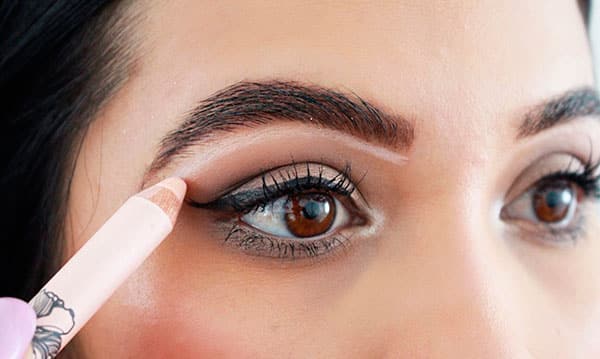 Техника нанесения теней на глаза, схема макияжа. Как краситься пошагово с фото