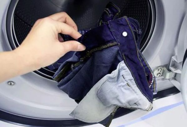 Как покрасить джинсы в синий или черный цвет в домашних условиях. Пошаговая инструкция с фото