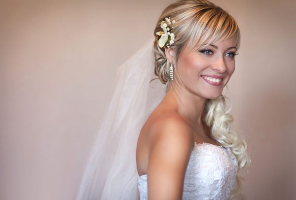 Прически на свадьбу на средние волосы с челкой и без. Фото и инструкции лучших укладок