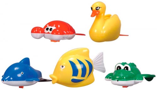Веселое купание малыша с игрушками для ванны – 10 любимых игрушек детей до года для купания