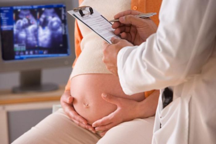 Врачи и клиники для ведения беременности – кого выбирать не надо, на что обращать внимание в списке