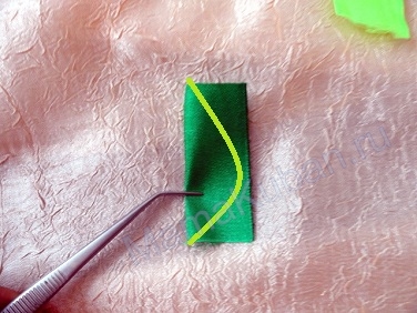 Как сделать листочки из атласной ленты