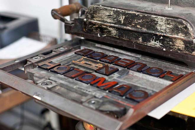 Разница между офсетной печатью и высокой печатью