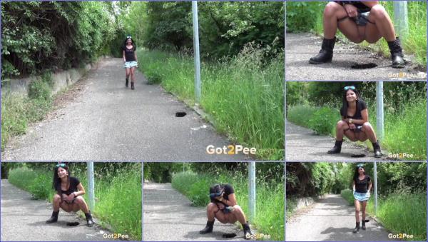 Unknown - Video-two-pee-holes (2019/FullHD)