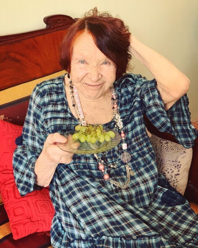 90-летняя бабушка Ивана Урганта перенесла операцию