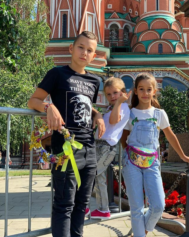 Ксения Бородина и Курбан Омаров закупают квартиры для 3-летней и 10-летней дочерей