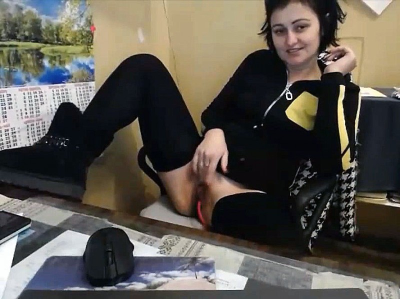 viki33viki girl from Ukraine [2019 г., Office, Solo, Masturbation, WebCam]