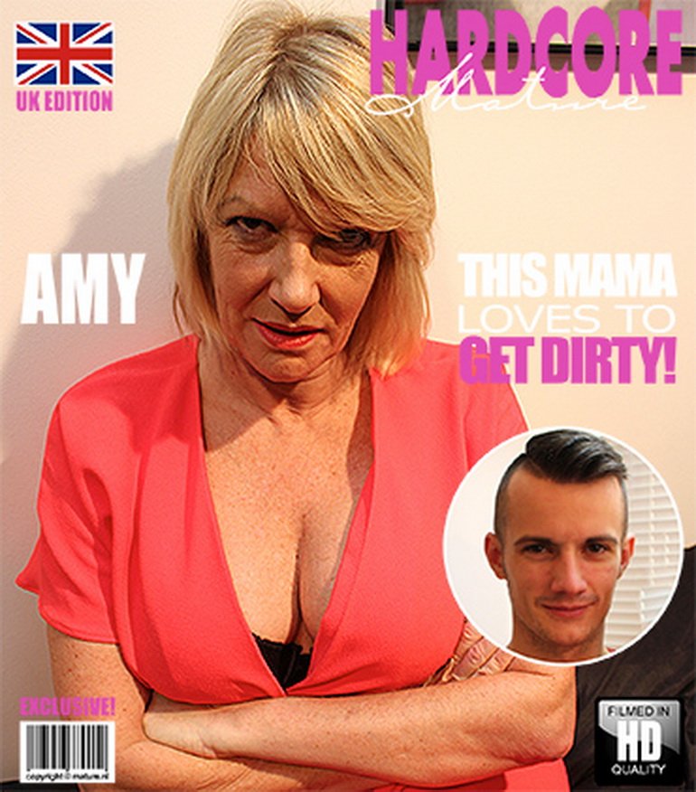Amy (EU) (53) - British housewife doing her toyboy (2019/FullHD)