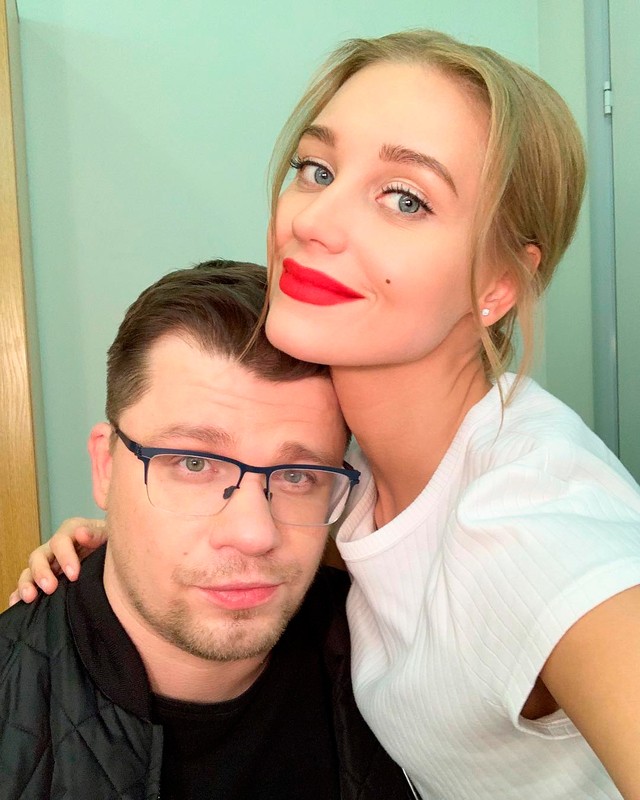 Егор Крид поцеловался с Кристиной Асмус в своем новом клипе Love is