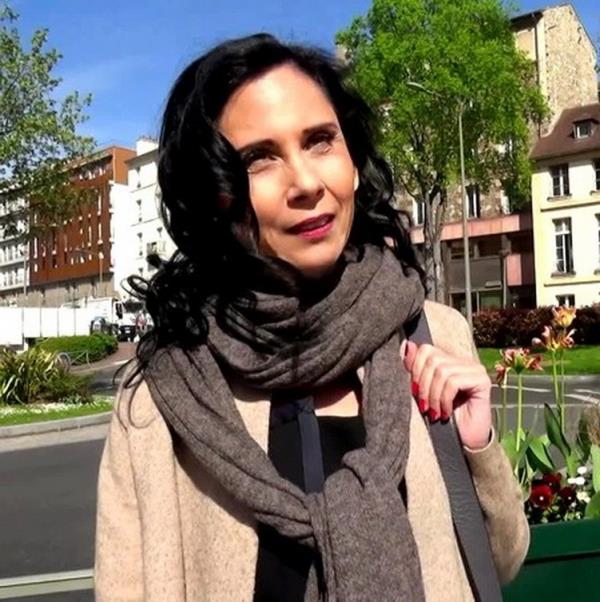 Elise - Elise, 44ans, prof de francais a Sevres (2019/FullHD)