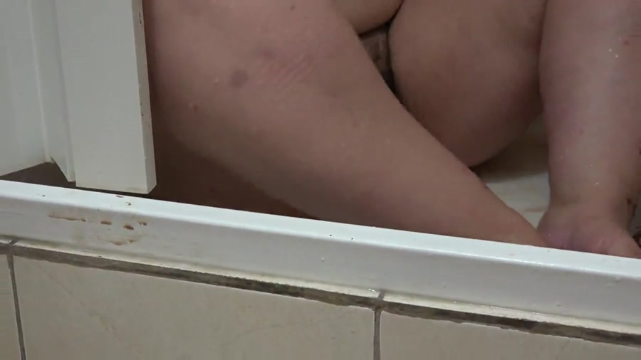 Defecaton - Fboom - Thick Girl Shit in the Shower (13 January 2020/HD/559 MB)