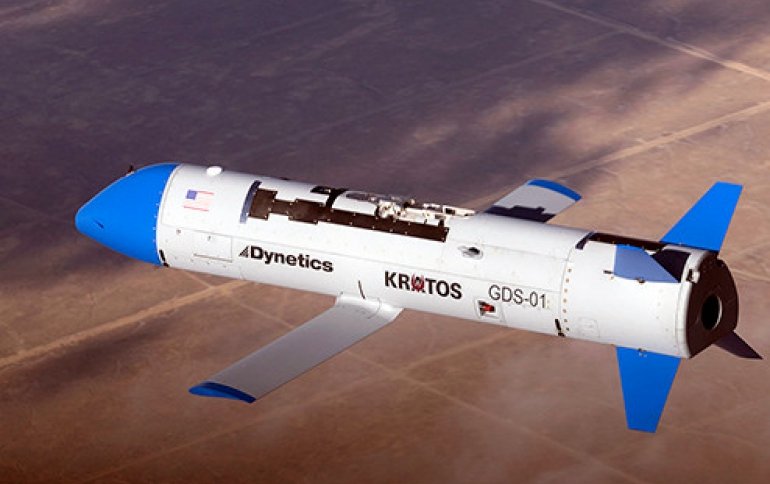 БПЛА Dynetics X-61A, запускаемый с самолета, сделал 1-ый полет, разбившись при приземлении