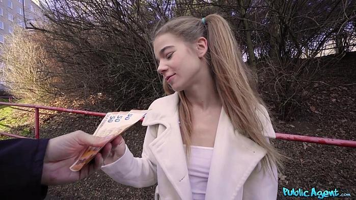 Sabrina Spice - Teen Babe Gives Blowjob in Forest  [HD 1.30 GB]
