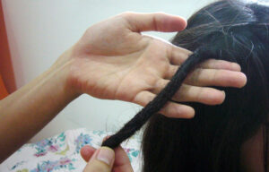 Как сделать дреды в домашних условиях на короткие, длинные волосы из ниток, канекалона, пряжи. Фото