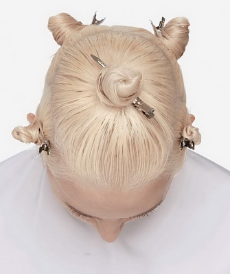 Градуированное каре – модная стрижка на средние волосы.</div>
<div> Фото, новинки 2020, вид спереди, сзади. Как» /></div>
<div style=