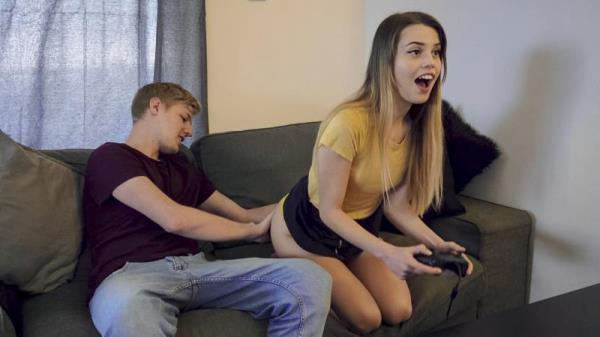 Jamie Young - Cute Gamer Girl Gets Creampied By Her Boyfriend (SD 480p)