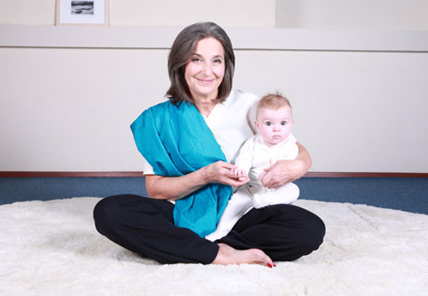 Бэби-йога для новорожденных Франсуазы Фридман – все за и против йоги для малышей