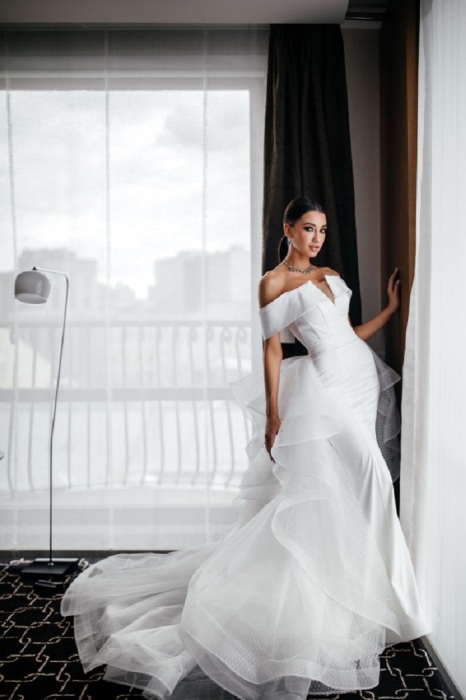 10 лучших свадебных платьев звезд в 2019 – тренды и индивидуальность невест