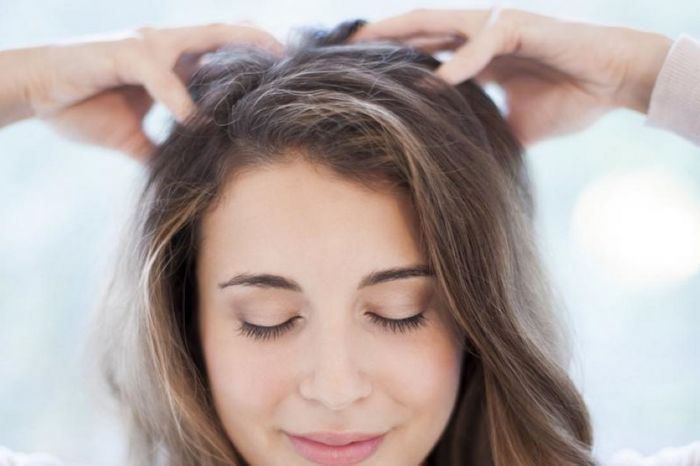 Как женщине остановить появление седины на волосах