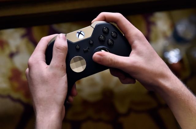 Microsoft урезала способности геймеров в Xbox Live из-за коронавируса