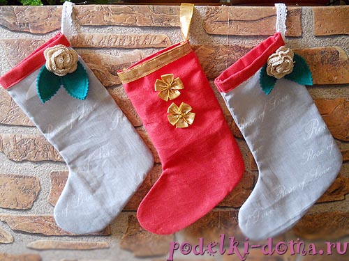 Красочный атрибут праздника новогодний носок для подарков крючком