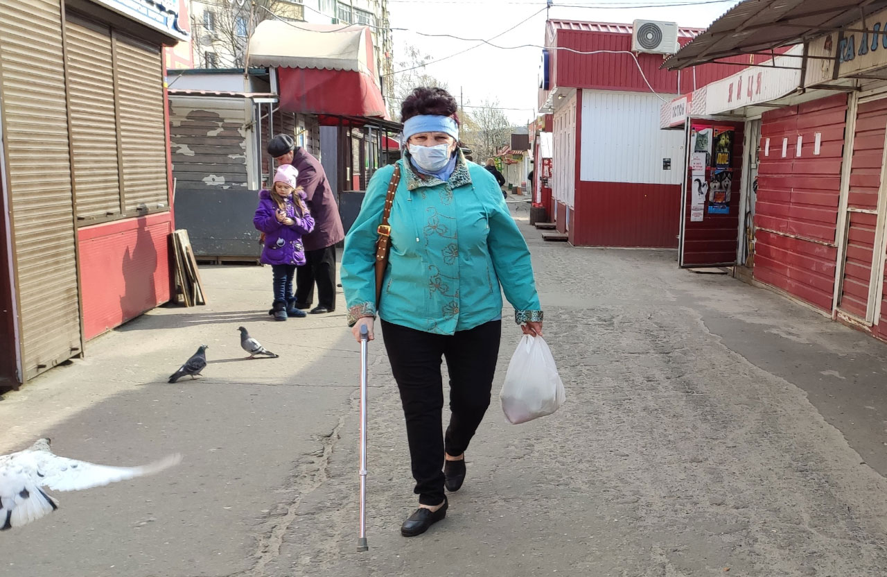 Вісті з Полтави - З 6 квітня в Україні заборонено виходити на вулицю без маски і збиратися групами більше 2 осіб