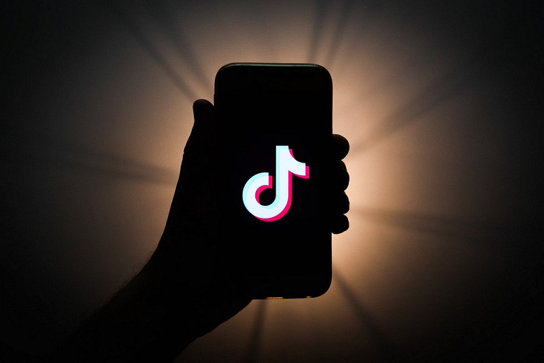 TikTok — это новейший Instagram?Прибавление преодолело отметку в 1 миллиардов скачиваний в Google Play Store