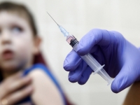 Експерти ЮНІСЕФ відповіли на питання щодо планової вакцинації під час пандемії COVID-19