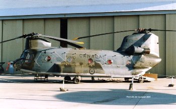 Boeing CH-47 Chinook Walk Around