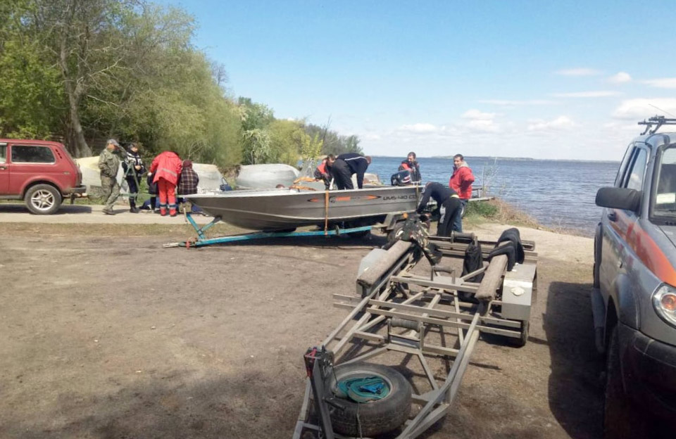 Вісті з Полтави - Знайдено тіла двох рибалок, які перекинулися на човні у Дніпрі — ще 1-го шукають