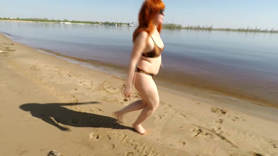Beach Poop Desperation with janet (826 MB)